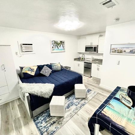 Adorable Studio In Downtown Cape Coral Near Beach! Exterior photo
