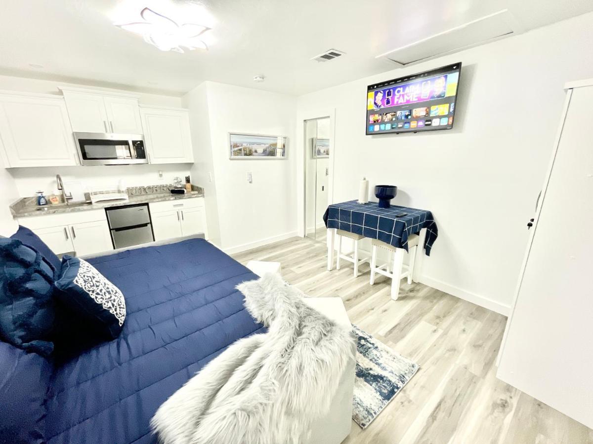 Adorable Studio In Downtown Cape Coral Near Beach! Exterior photo